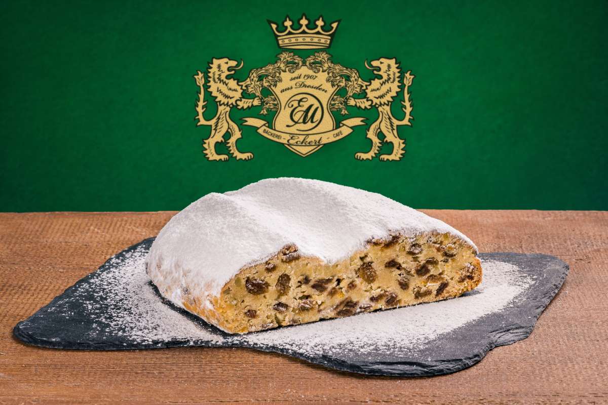 Stollenscheiben mit Puderzucker